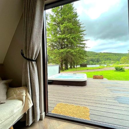 Bonnie Lodge-Lochside Location With Hot Tub Invergarry Exteriör bild