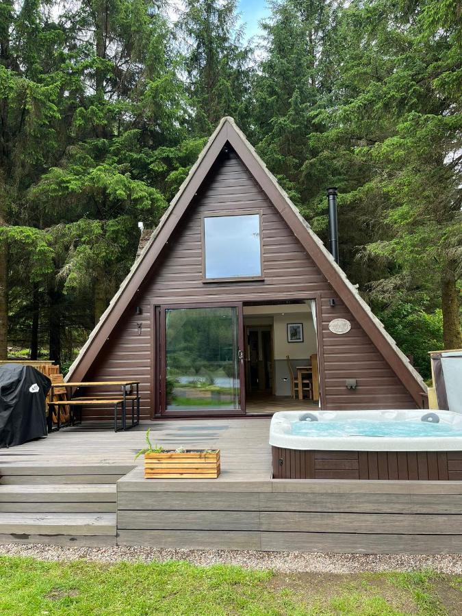 Bonnie Lodge-Lochside Location With Hot Tub Invergarry Exteriör bild