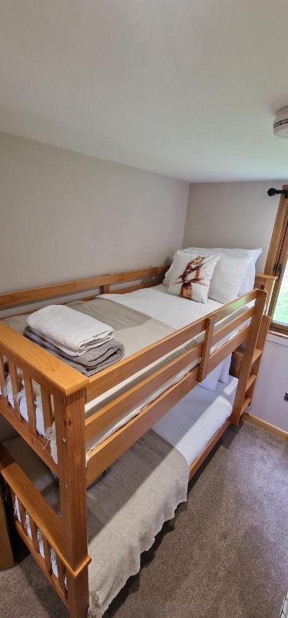 Bonnie Lodge-Lochside Location With Hot Tub Invergarry Exteriör bild