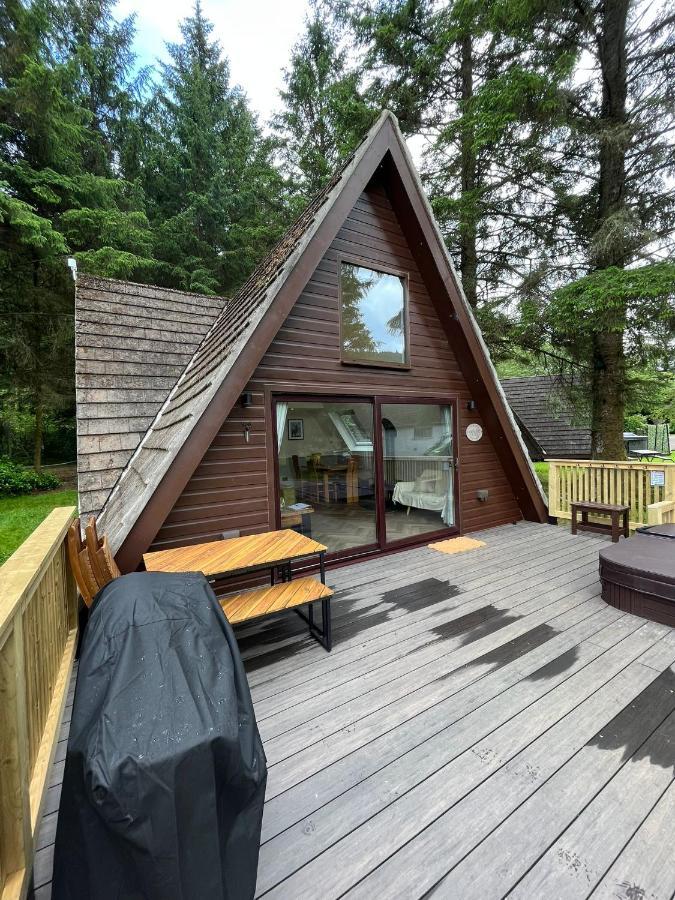 Bonnie Lodge-Lochside Location With Hot Tub Invergarry Exteriör bild